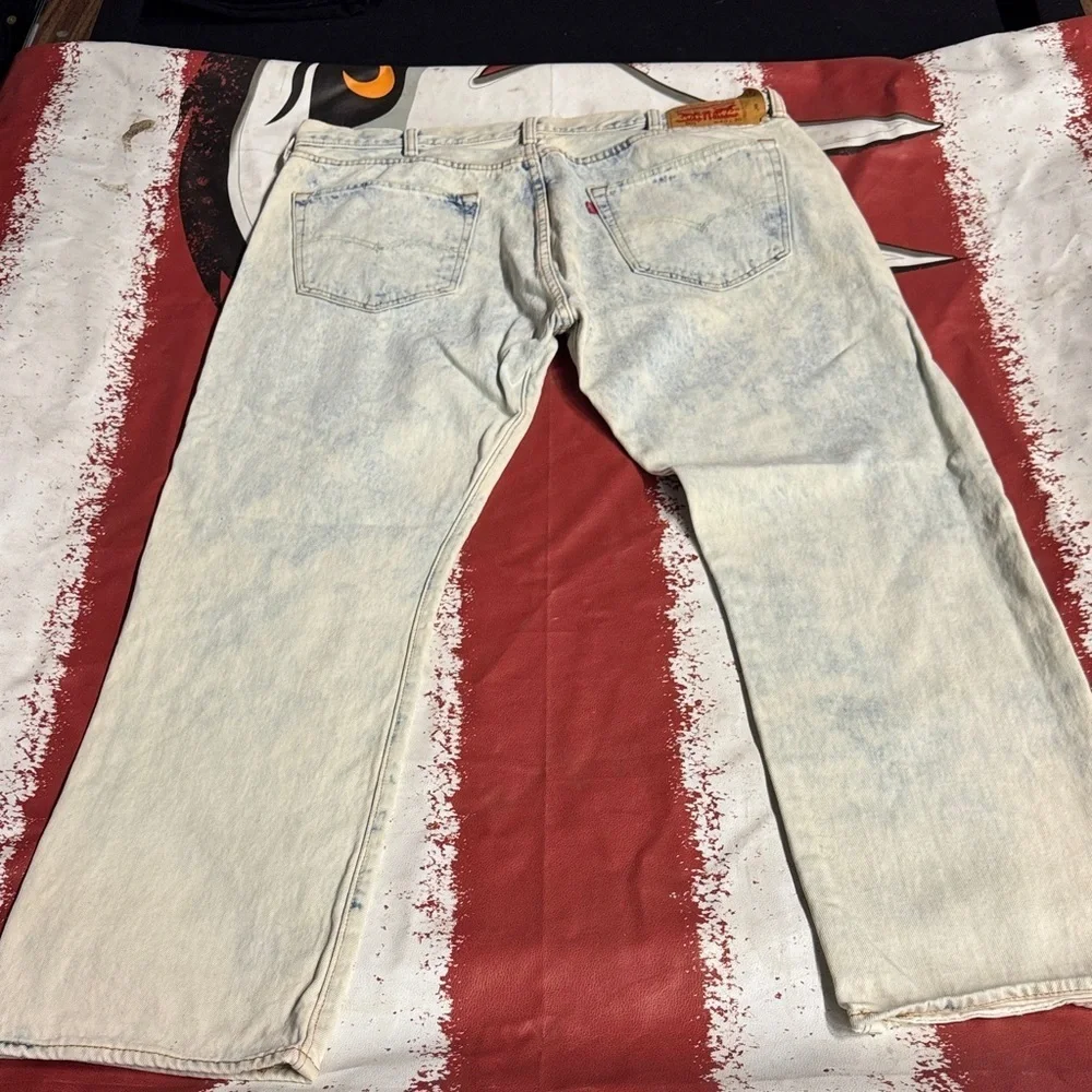 Levi's Men's Light Wash Relaxed Jeans